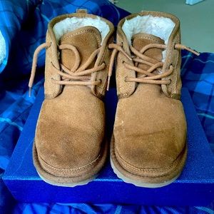Boy Uggs. Size: Grade School Boys 5. Color brown